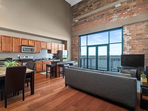 2nd image of 401 W Shoreline Dr Unit 367