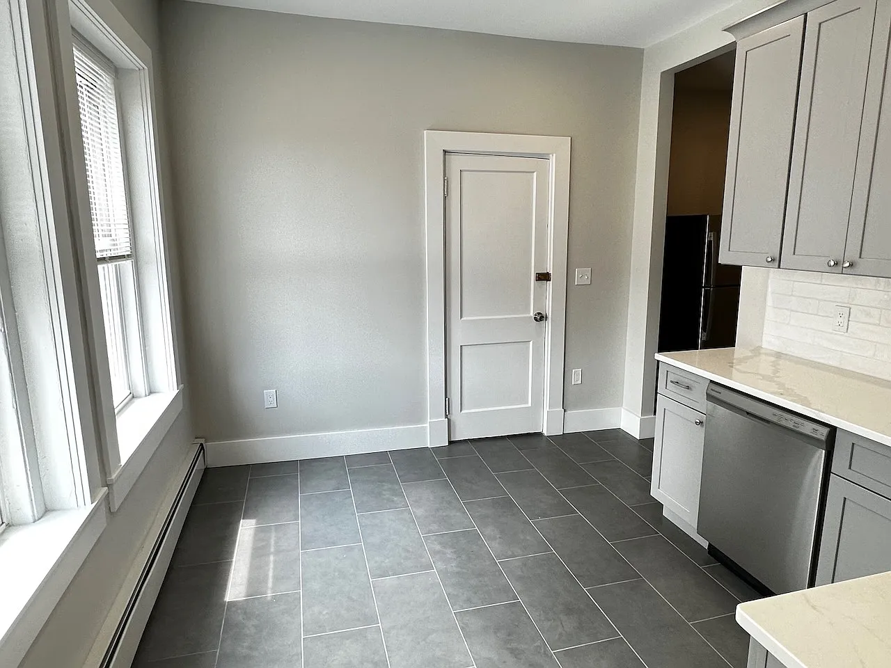 5 bed, 1775 sqft, $6,650 — Photo 4