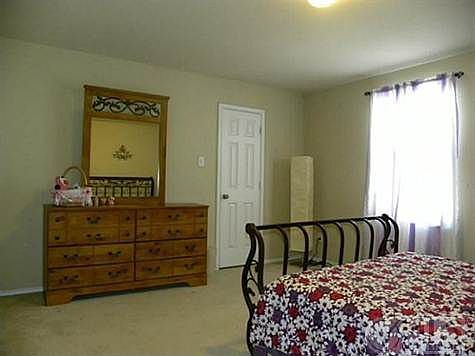 3rd image of 310 Mesa Verde Way