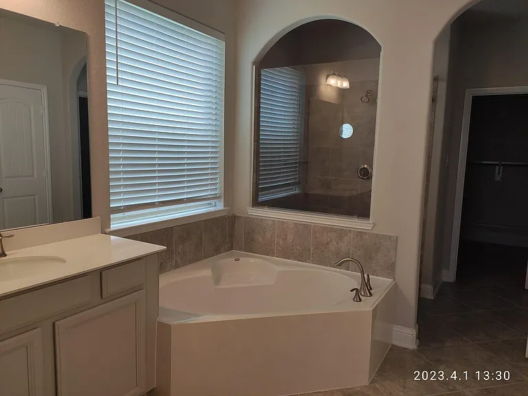24210 Ivory Sunset Ln — Photo 15
