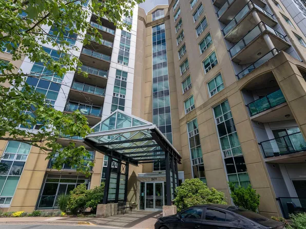 2677 Gladstone St #1206, Halifax, NS B3K 0A3