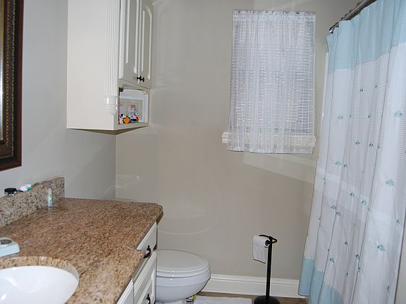 4th image of 341 Antietam Dr