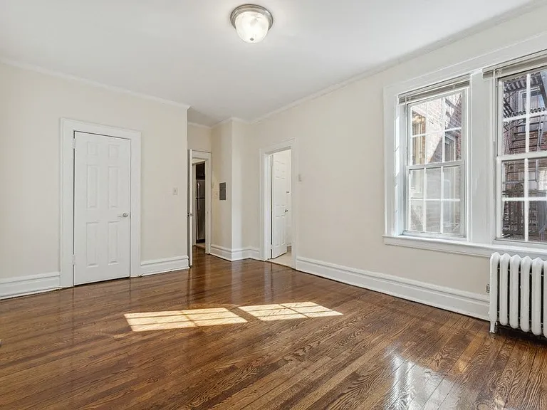 68-70 Park Avenue Apartments — Photo 9