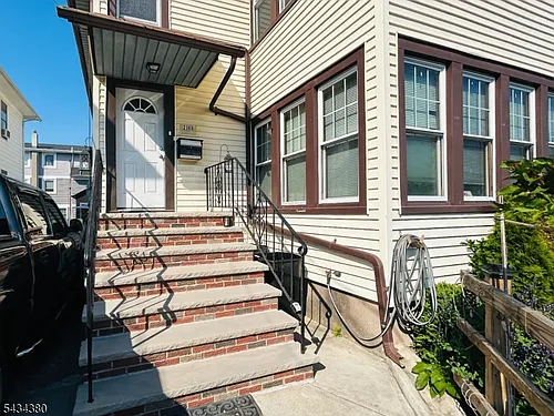 234 Brook Ave #2 Photo 1