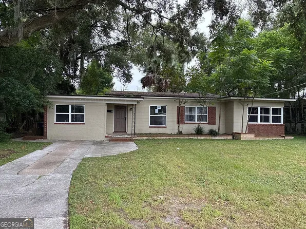 5270 Magnolia Cir N, Jacksonville, FL 32211