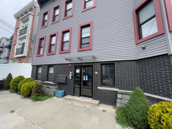 739 Garfield Avenue image 14 of 14