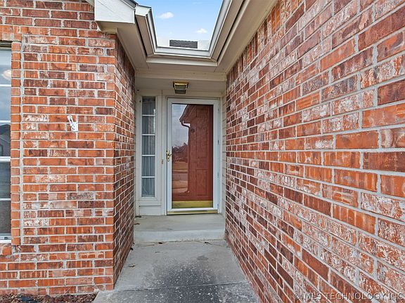 5th image of 8515 N 102nd East Ave
