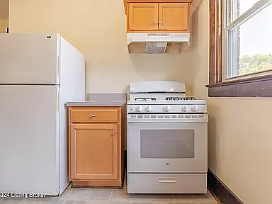 1902 Payne St #2 — Photo 8