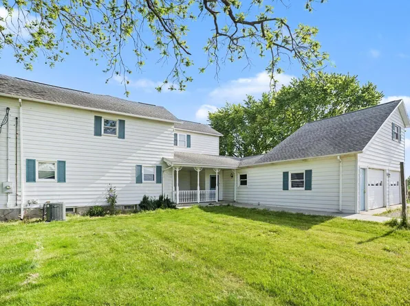 1129 N 24th St, Allegan, MI 49010