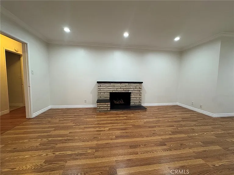 7701 Wilkinson Ave — Photo 7
