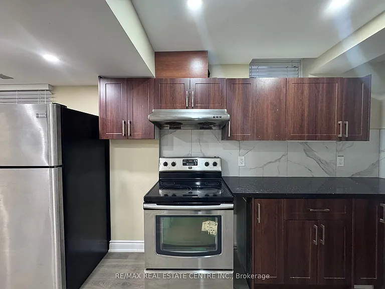 140 Cadillac Cres #BASEMENT — Photo 13