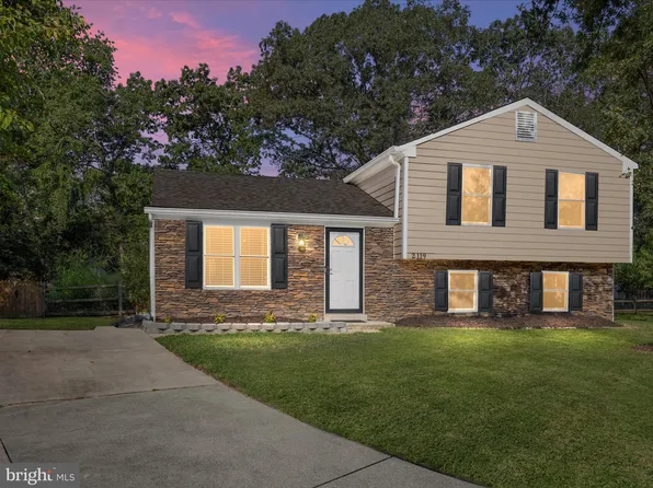 2119 Gibbons Ct, Waldorf, MD 20602