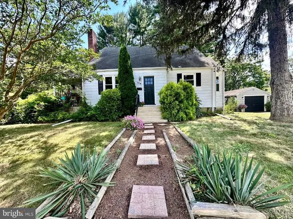 216 Dickinson Rd, Glassboro, NJ 08028