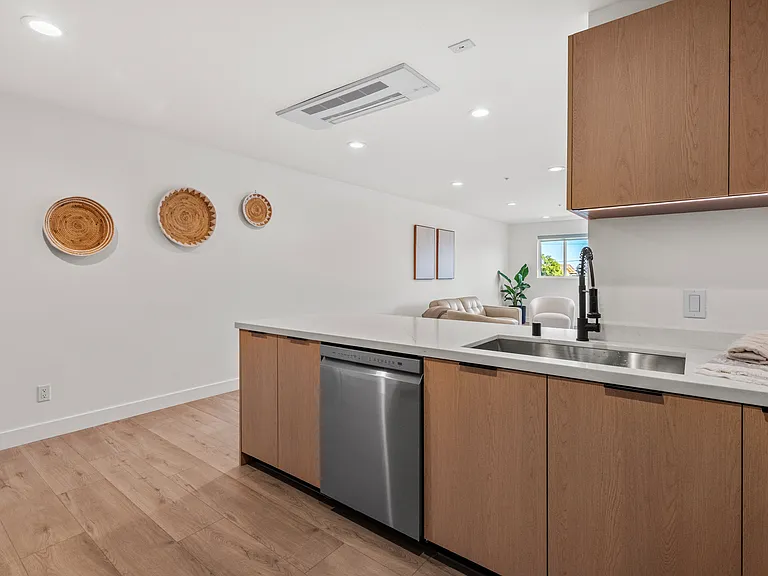 25024 Narbonne Ave #206 — Photo 2