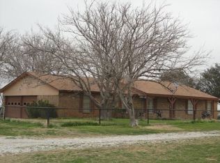 980 Taylor Rd, Olney, TX 76374