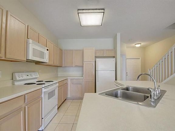 4th image of 9694 Porta Leona Ln