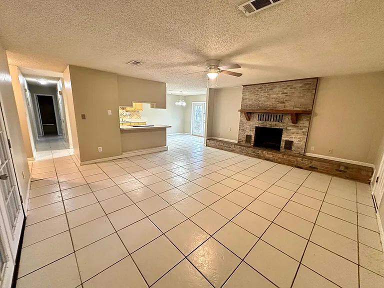 1791 Salem Ave — Photo 2