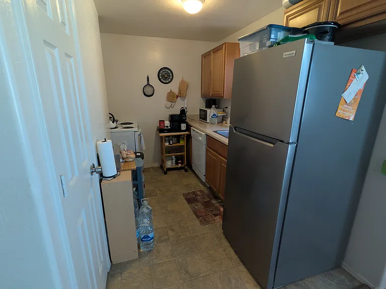 465 E 10th Ave #B — Photo 6