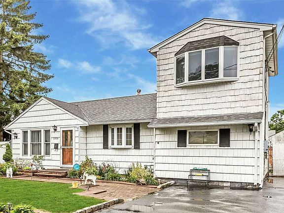 3rd image of 1074 Courtland Dr
