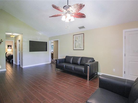 5th image of 3776 Lake Shore Dr