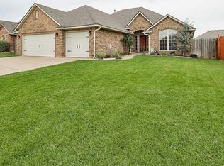 921 Tea Rose Dr, Yukon, OK 73099