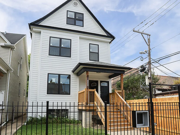 2342 N Lawndale Ave #B — Photo 15