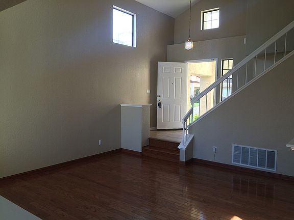 3rd image of 1055 Monfredo Dr