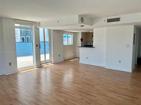 4th image of 7600 Collins Ave APT 410