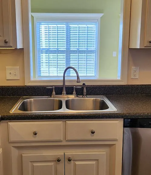 152 Middleton Park Ln — Photo 7