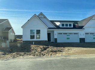 2932 Isle Grand Dr, Belmont, MI 49306