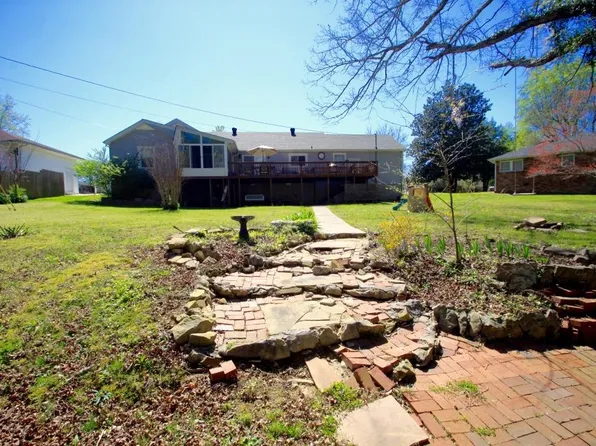 1503 Sycamore Ln, Manchester, TN 37355
