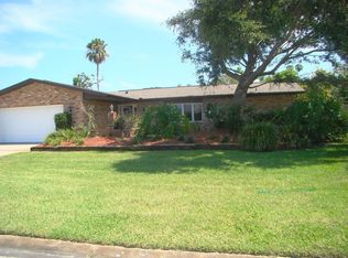 401 River View Ln, Melbourne Beach, FL 32951