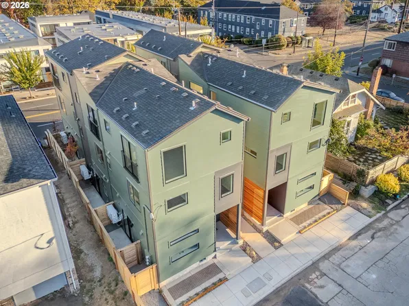 5154 E Burnside St, Portland, OR 97215