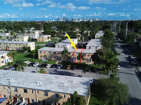 484 NW 84th Ln #484L, Miami, FL 33150