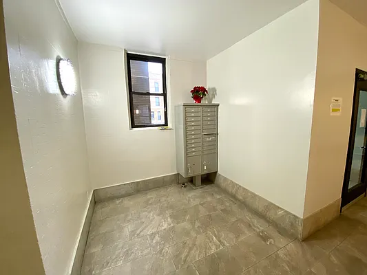 Rented by LRGNY Group, Inc. | media 29