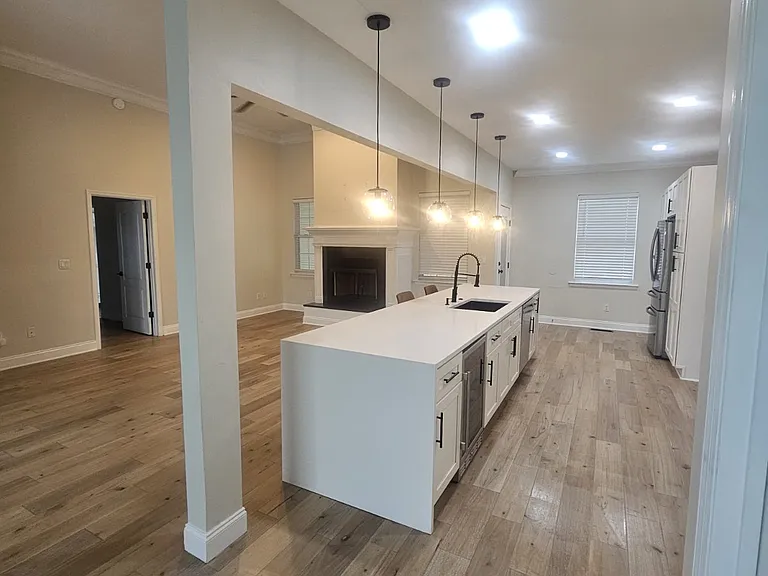 200 Blair Rd — Photo 4