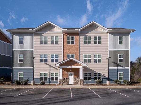 95 Maple Grove Ln #302