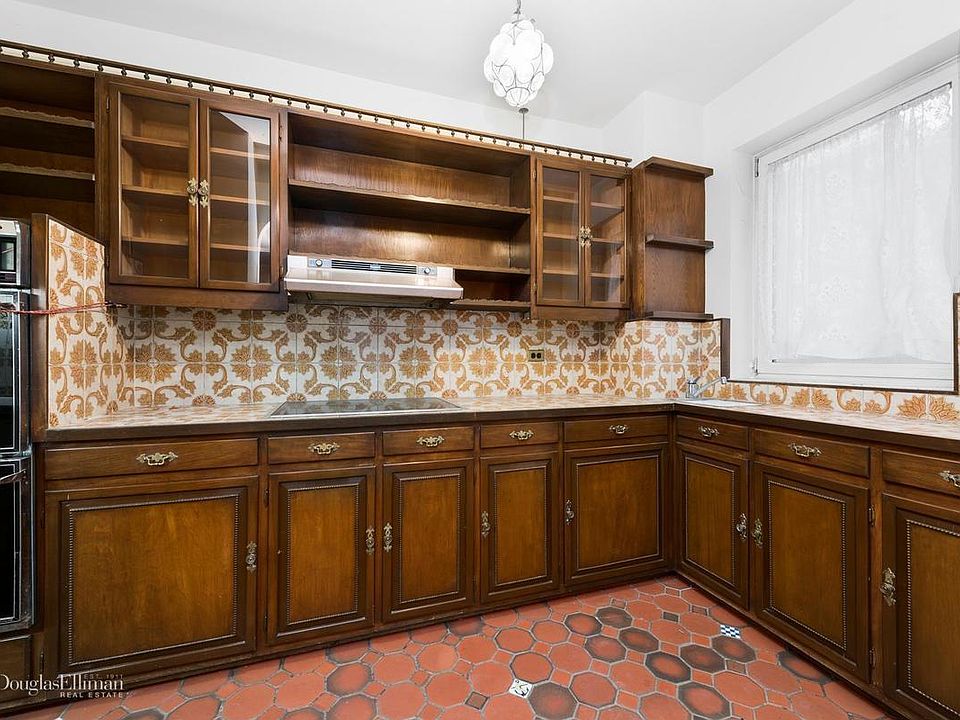 1st image of 875 5th Ave APT 6G