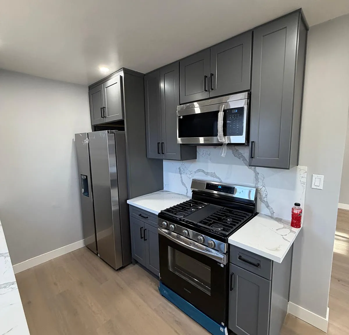 2 bed, 1000 sqft, $2,399 — Photo 1