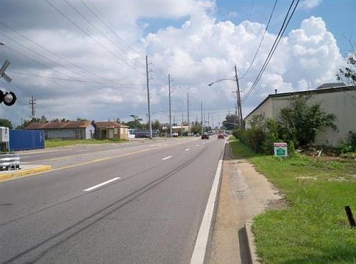 2nd image of 2208 Telephone Rd