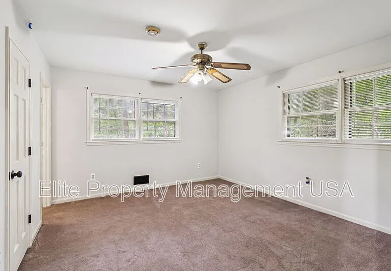 2600 Lantern Ln — Photo 9