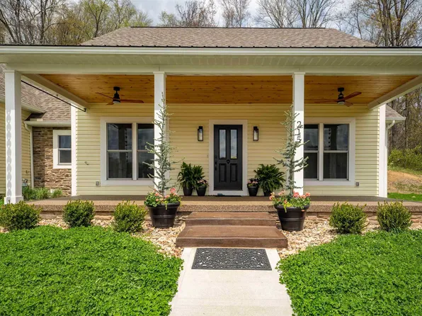 215 Farm Brook Ln, Morgantown, WV 26505