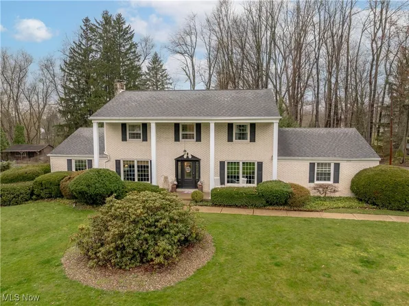 2119 Devonshire Dr NW, Canton, OH 44708