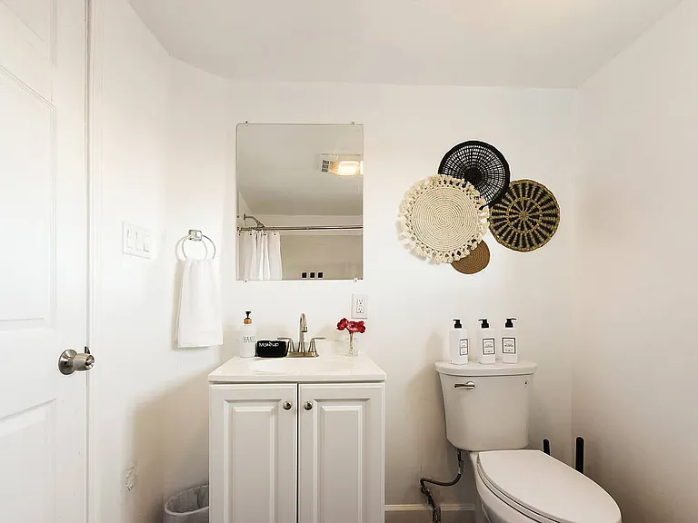 1060 Steuben St #1 — Photo 27