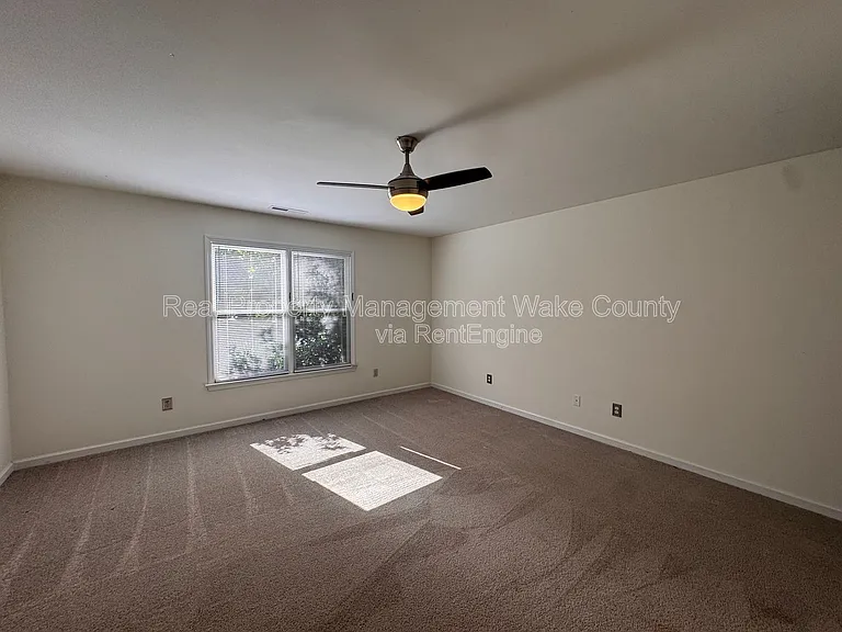 102 Powder Mill Ct — Photo 35