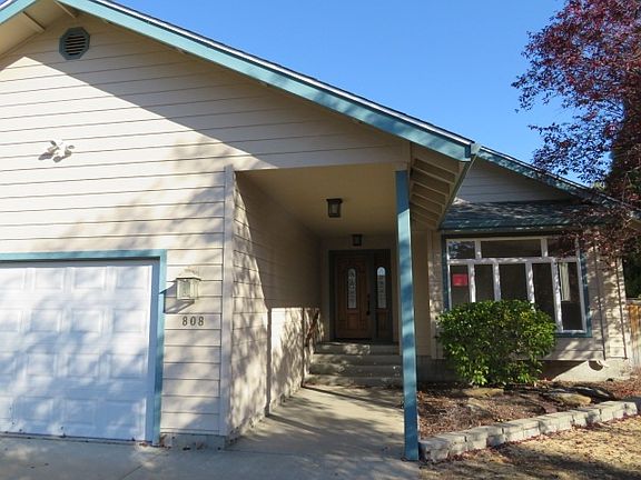 2nd image of 808 South St