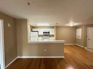 5475 Vineland Rd APT 8209, Orlando, FL 32811