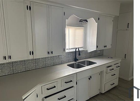 1st image of 333 SW 43rd St