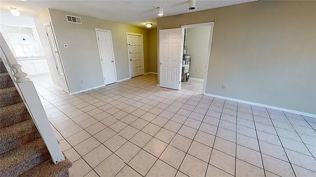2 bed, 1.5 bath, 1000 sqft, $1,400 — Photo 4