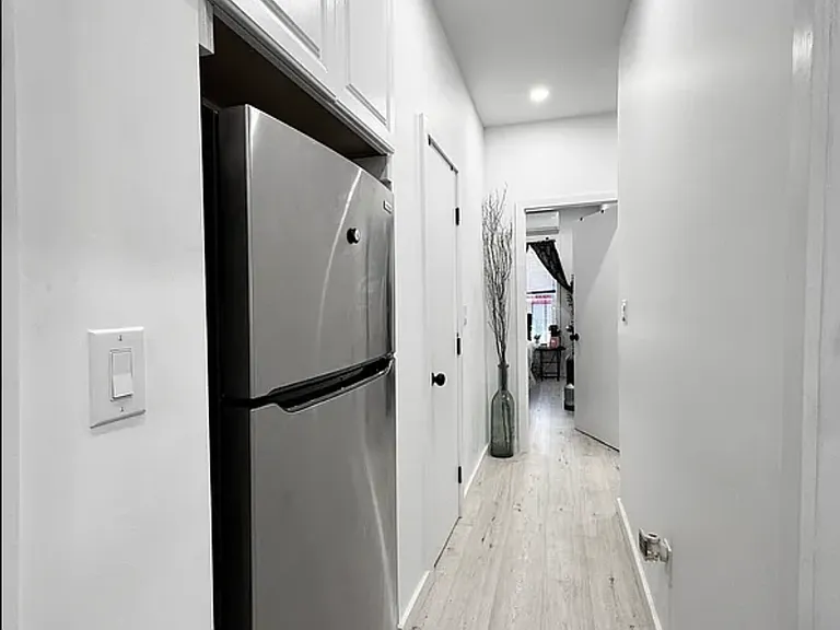 1719 Summerfield St #1 — Photo 11